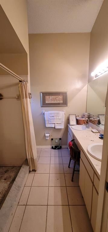 Picture of 1810 Rudder Drive, Valrico FL 33594