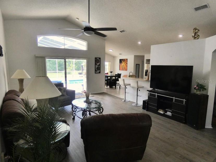 Picture of 566 Montana Avenue, Davenport FL 33897