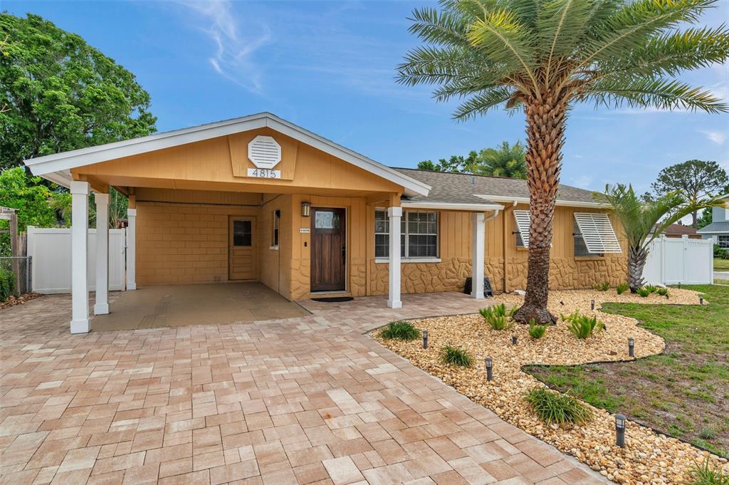 Picture of 4815 Plantation Drive, Tampa, FL 33615