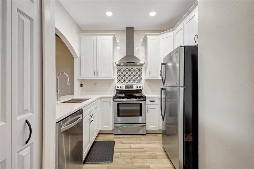 Picture of 18228 Paradise Point Drive, Tampa FL 33647