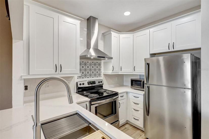 Picture of 18228 Paradise Point Drive, Tampa FL 33647