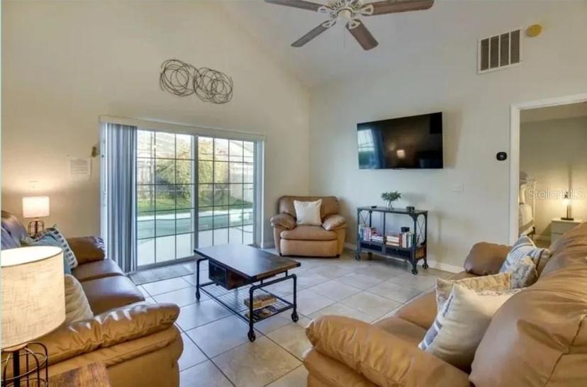 Picture of 208 Applewood Court, Kissimmee FL 34743