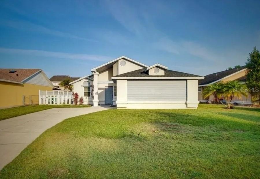 Picture of 208 Applewood Court, Kissimmee, FL 34743