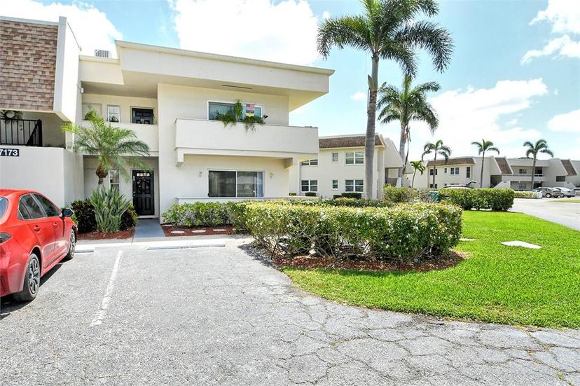 Picture of 7173 W Country Club Drive N Unit 141, Sarasota FL 34243
