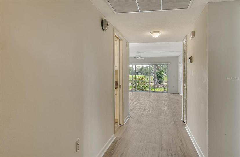 Picture of 7173 W Country Club Drive N Unit 141, Sarasota FL 34243