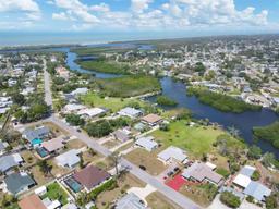 Picture of 1156 Lemon Bay Drive, Venice, FL 34293