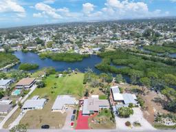 Picture of 1156 Lemon Bay Drive, Venice, FL 34293