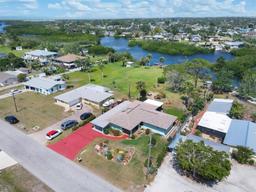 Picture of 1156 Lemon Bay Drive, Venice, FL 34293
