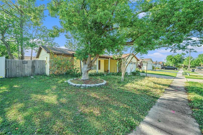 Picture of 1349 Foxboro Drive, Brandon FL 33511