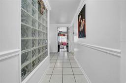 Picture of 8115 N Ola Avenue, Tampa, FL 33604