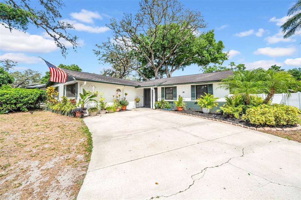 Picture of 8115 N Ola Avenue, Tampa, FL 33604