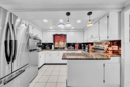 Picture of 8115 N Ola Avenue, Tampa, FL 33604