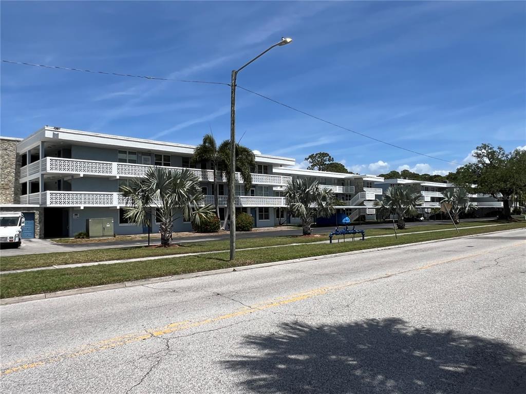 Picture of 4715 Bay Street Ne Unit 235, St Petersburg, FL 33703