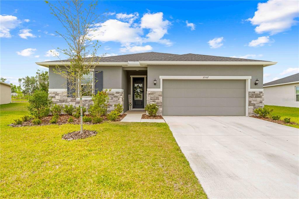 Picture of 37587 Mackenzie Drive, Zephyrhills, FL 33540