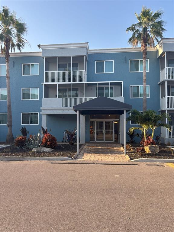 Picture of 2755 Coconut Bay Lane Unit 1313 (3M), Sarasota, FL 34237