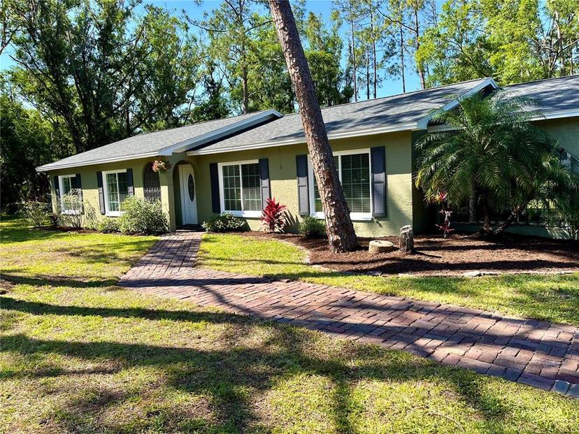 Picture of 4310 Lithia Pinecrest Road, Valrico FL 33596