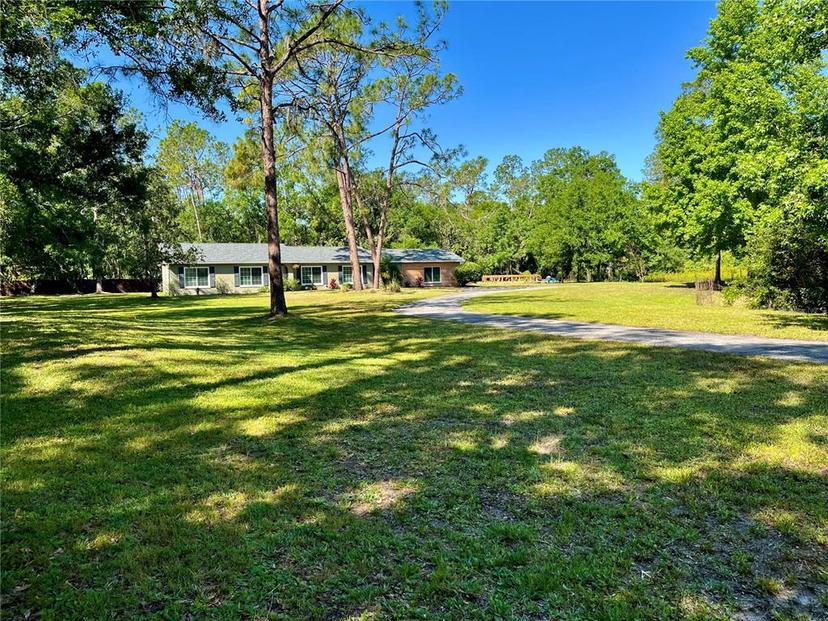 Picture of 4310 Lithia Pinecrest Road, Valrico FL 33596
