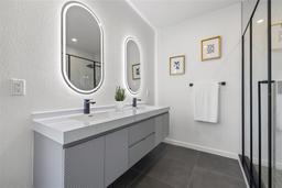 Picture of 2112 4Th Street S, St Petersburg, FL 33705