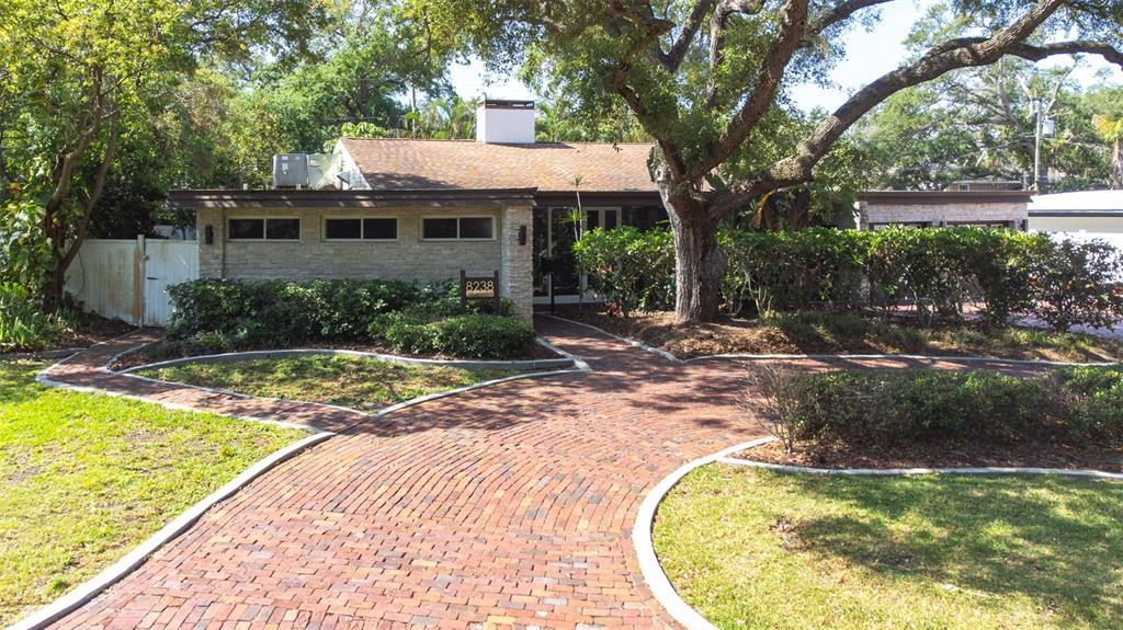 Picture of 8238 30Th Avenue N, St Petersburg, FL 33710