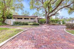 Picture of 8238 30Th Avenue N, St Petersburg, FL 33710