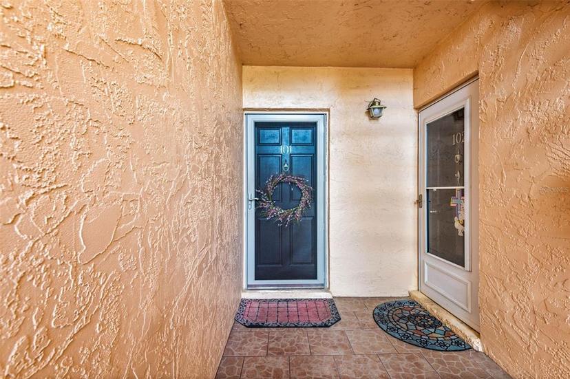 Picture of 101 Dogwood Circle, Seminole FL 33777