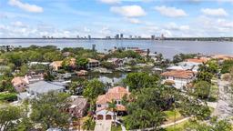 Picture of 90 Bahama Circle, Tampa, FL 33606