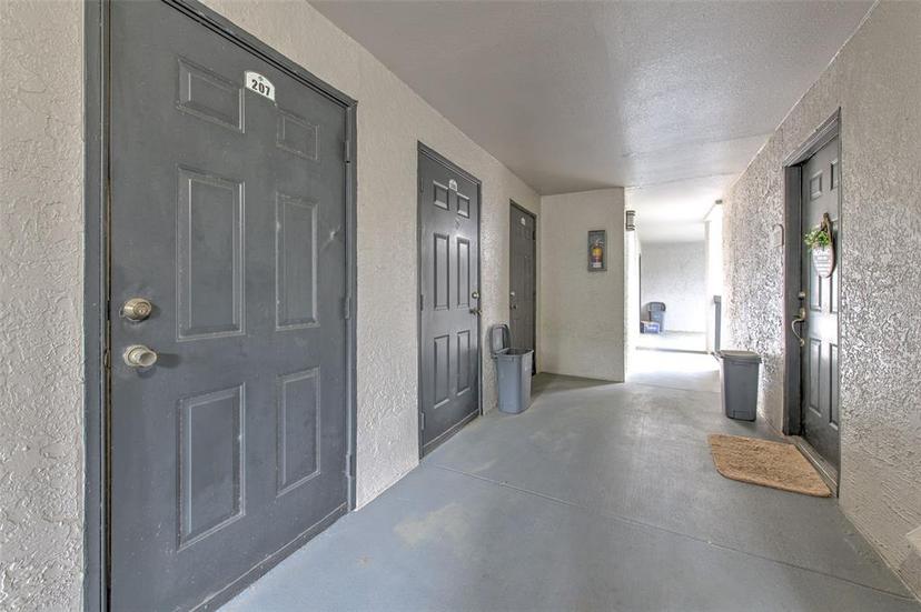 Picture of 13210 Arbor Isle Drive Unit 207, Temple Terrace FL 33637