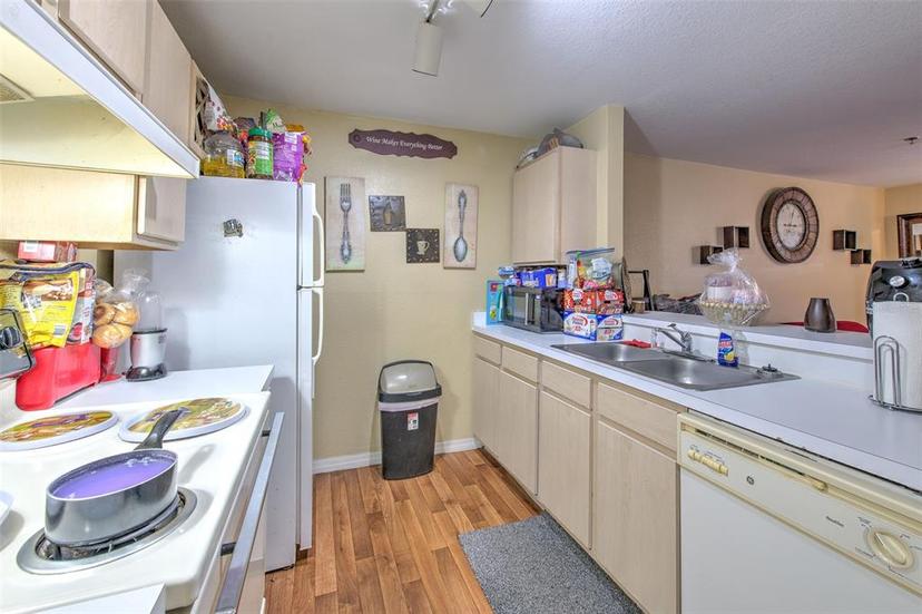 Picture of 13210 Arbor Isle Drive Unit 207, Temple Terrace FL 33637