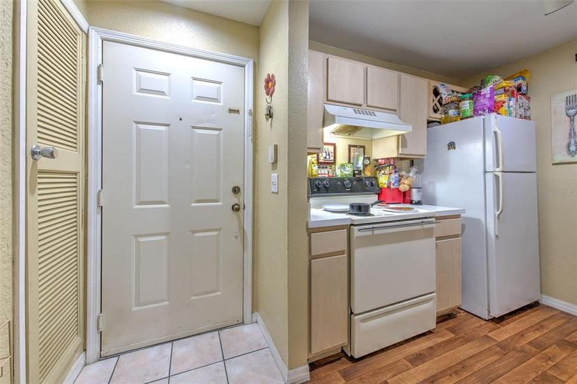 Picture of 13210 Arbor Isle Drive Unit 207, Temple Terrace FL 33637