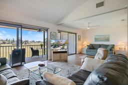 Picture of 726 Bird Bay Drive W Unit 153, Venice, FL 34285