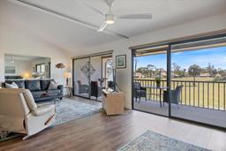 Picture of 726 Bird Bay Drive W Unit 153, Venice, FL 34285