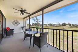 Picture of 726 Bird Bay Drive W Unit 153, Venice, FL 34285