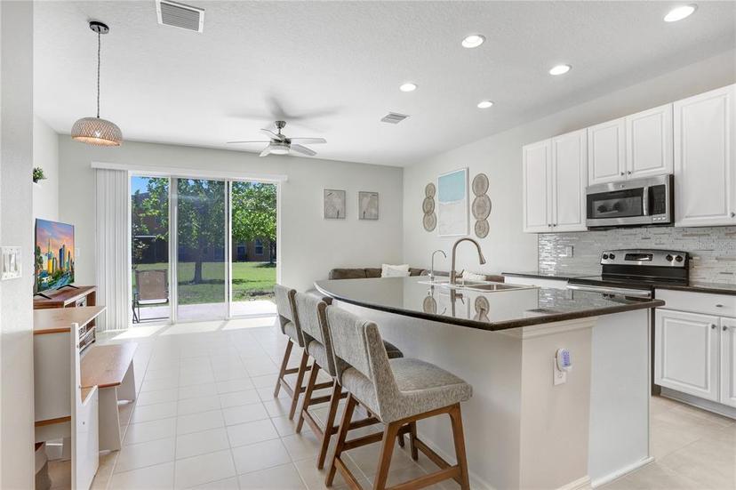 Picture of 6936 Towne Lake Road, Riverview FL 33578