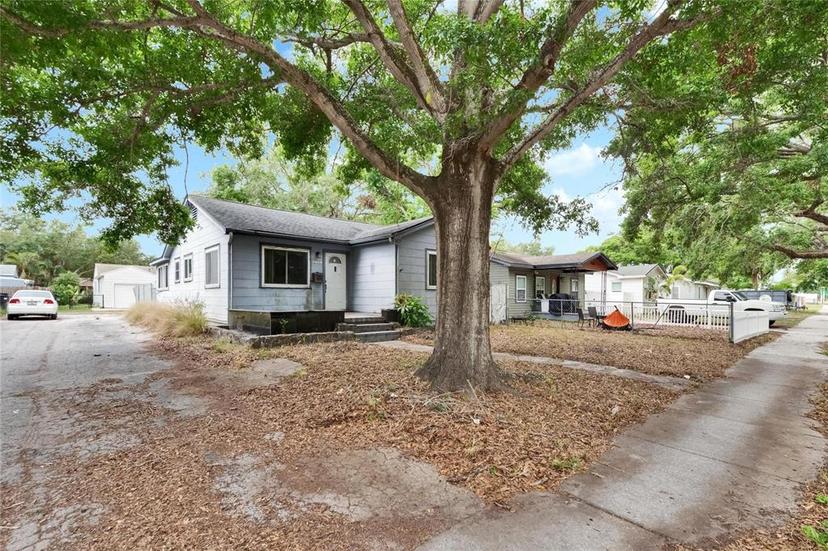 Picture of 4102 Haines Road N, St Petersburg FL 33703