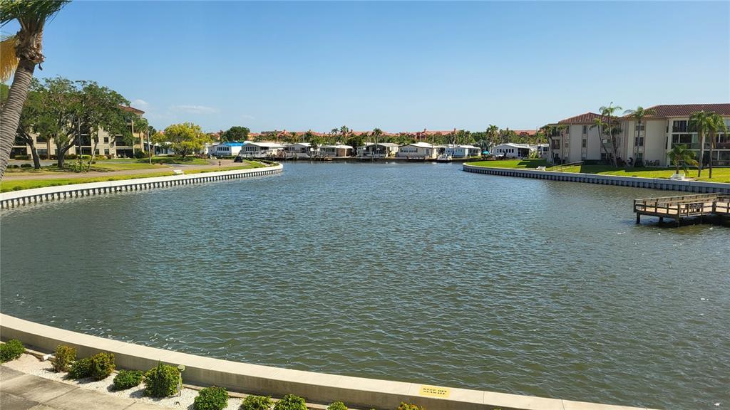 Picture of 19029 Us Highway 19 N Unit 8-13, Clearwater, FL 33764