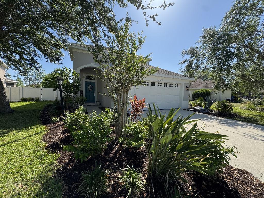 Picture of 15207 Searobbin Drive, Lakewood Ranch, FL 34202