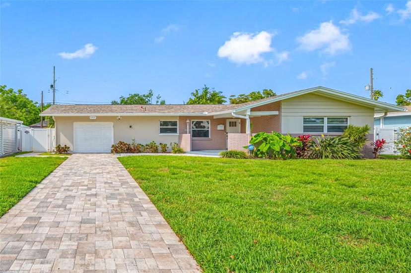 Picture of 6345 Dartmouth Avenue N, St Petersburg FL 33710