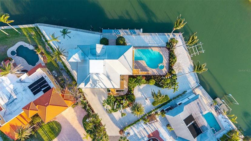 Picture of 924 Casey Cove Drive, Nokomis FL 34275