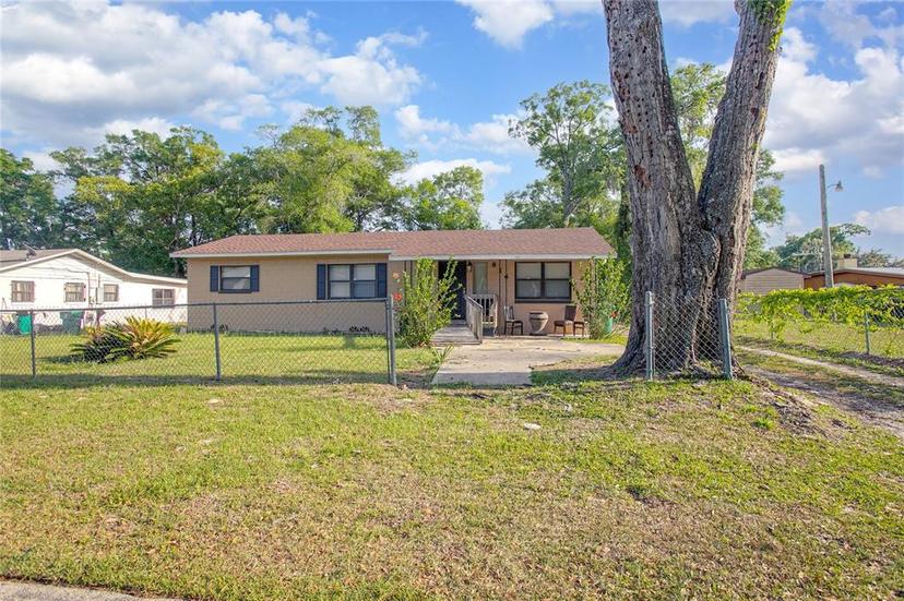 Picture of 816 W Franklin Avenue, Deland FL 32720