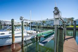 Picture of 0 Starfish Drive Se Unit 20Ss, St Petersburg, FL 33705