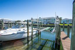 Picture of 0 Starfish Drive Se Unit 20Ss, St Petersburg, FL 33705