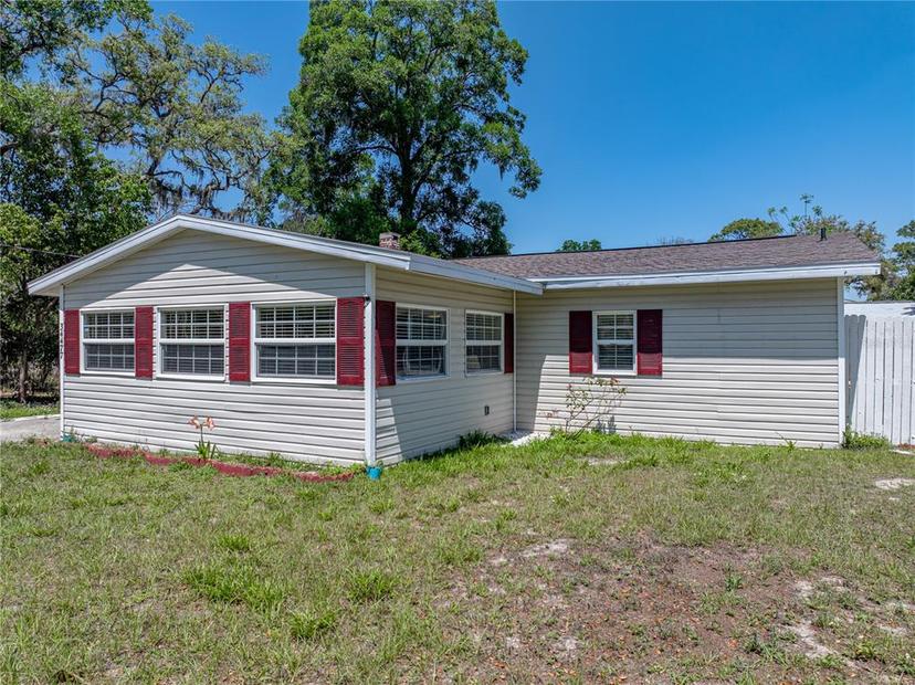 Picture of 34477 Poinsettia Place, Dade City FL 33523