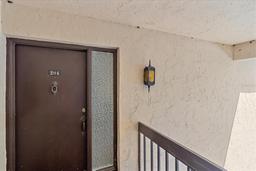 Picture of 2640 Clubhouse Drive Unit 204, Sarasota, FL 34232
