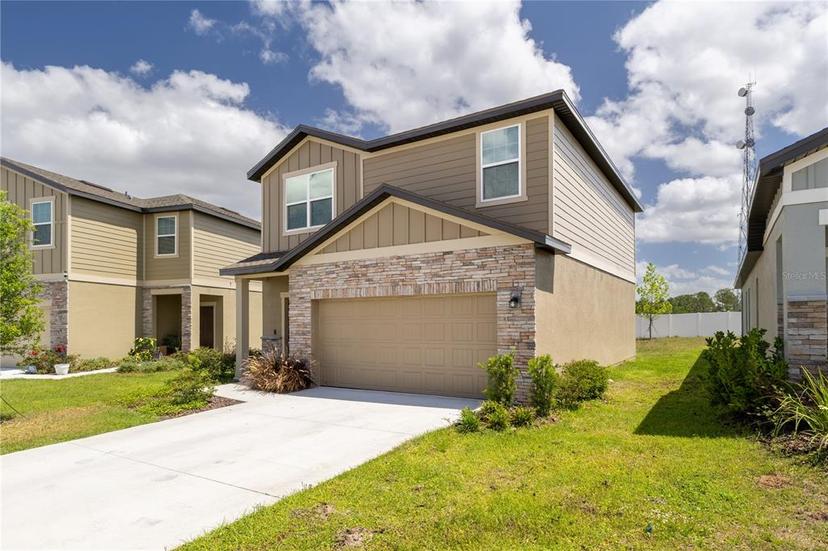 Picture of 8688 Sportsman Loop, Groveland FL 34736