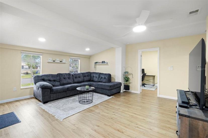 Picture of 7507 N Orleans Avenue, Tampa FL 33604