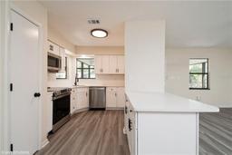 Picture of 8706 NW 37Th Circle, Gainesville, FL 32653