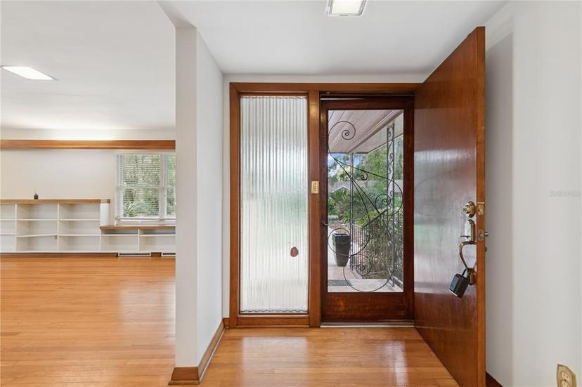 Picture of 2210 NW 6Th Place, Gainesville FL 32603