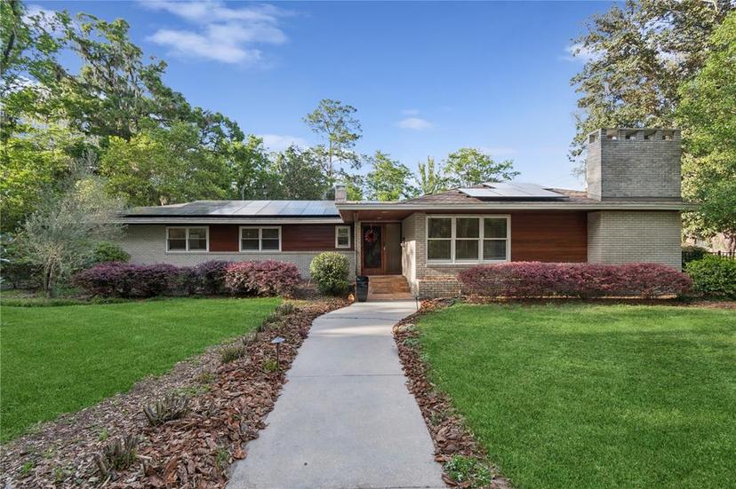 Picture of 2210 NW 6Th Place, Gainesville FL 32603