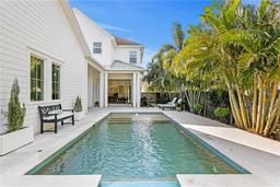 Picture of 1095 18Th Avenue N, St Petersburg, FL 33704