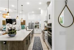 Picture of 1095 18Th Avenue N, St Petersburg, FL 33704